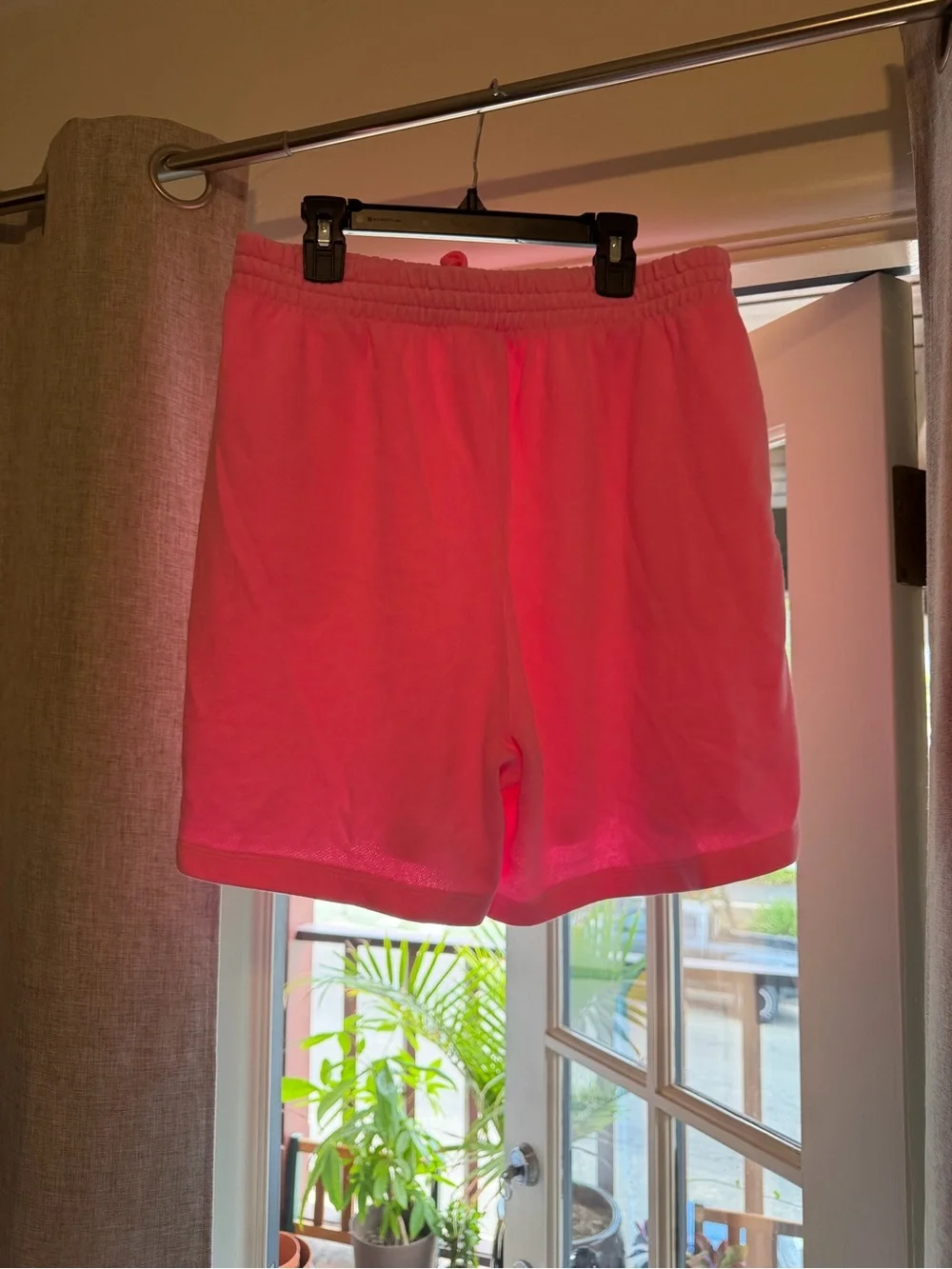Old Navy Neon Pink Elastic Waist Athletic Shorts with Pockets size medium